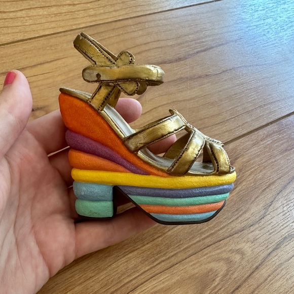 Vintage Just The Right Shoe Collection: Festive - Picture 5 of 10